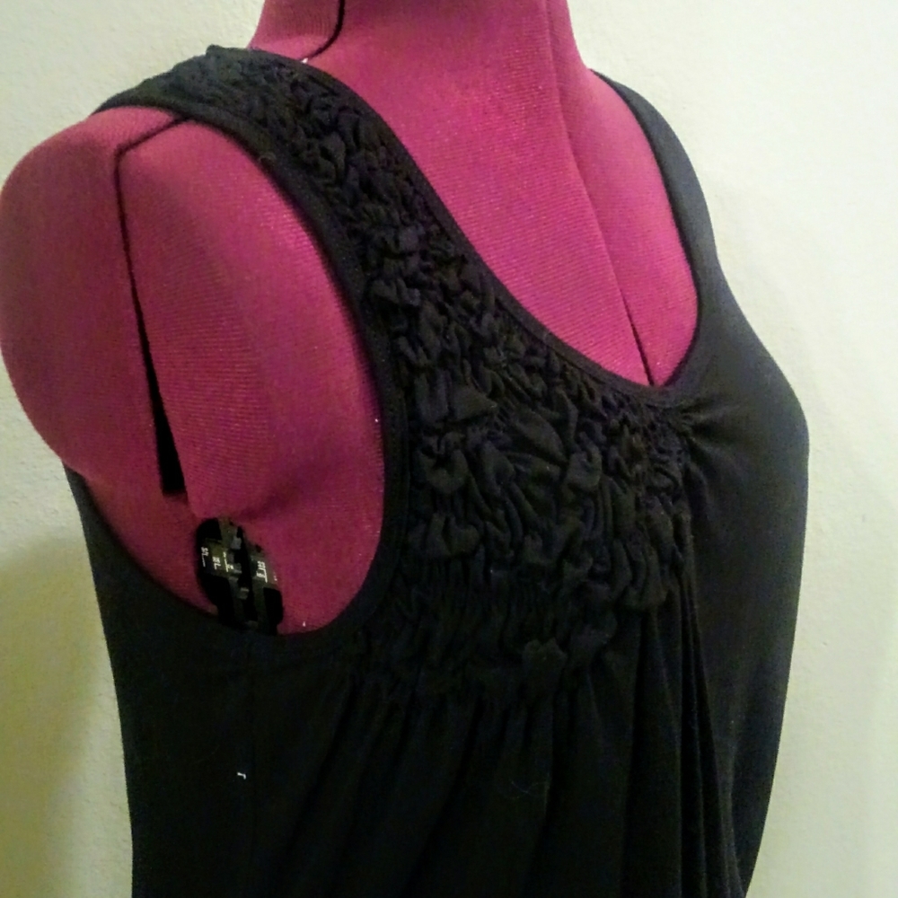 August Silk Petite scrunched tank
